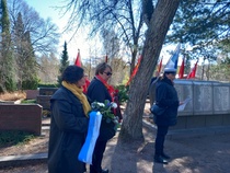 Birgit Aittakumpu, Leena Levonperä ja Sanna Laaksonen