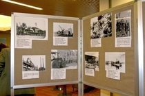 Juhlaseminaaria ennen osallistujilla oli mahdollisuus tutustua
Fl Esa Koskisen kokoamaan valokuvanäyttelyyn.