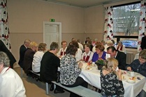 Juhlan lopuksi oli kahvi tarjoilu juhlaväelle