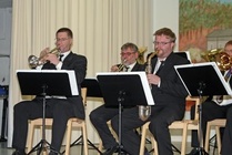 Virkkalan torvisoittokunta esitti työväenmusiikia