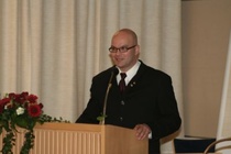 Juhlaseminaarin juonsi
SAK:n Lohjan paikallisjärjestön
varapuheenjohtaja Jouni Linden