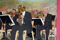 Virkkalan torvisoittokunta esitti työväenmusiikia